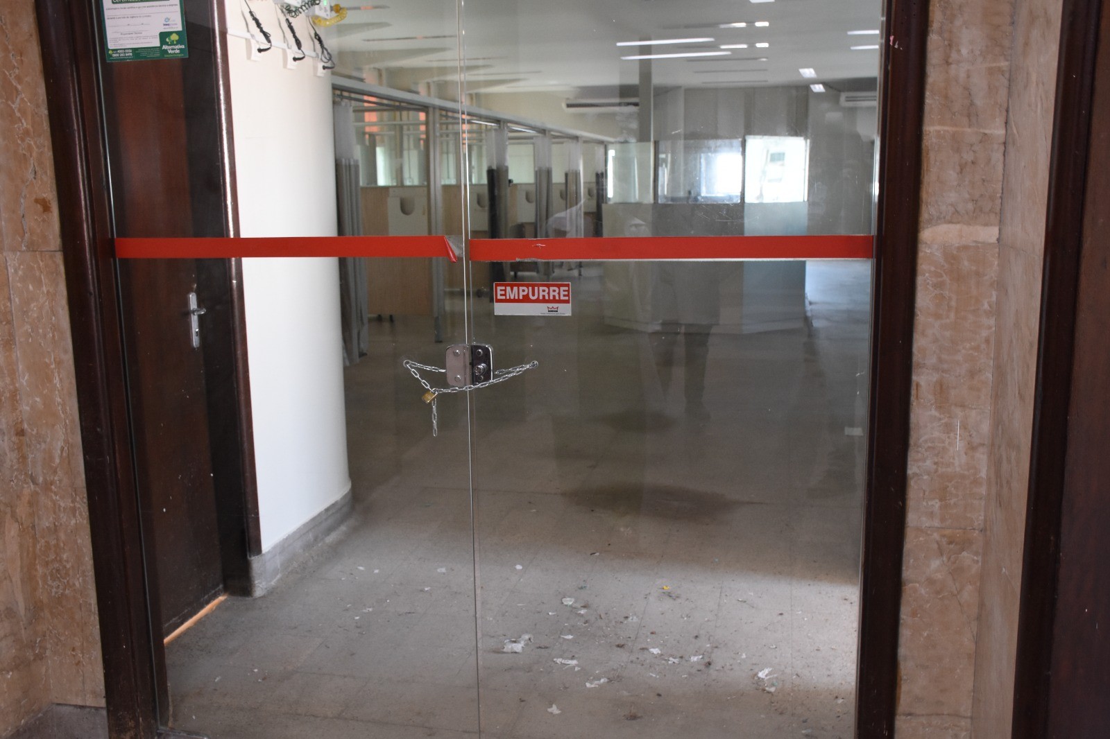 Leitos do Centro de Tratamento Intensivo (CTI) no 11° andar fechados por falta de obras no Hospital dos Servidores — Foto: Reprodução relatório