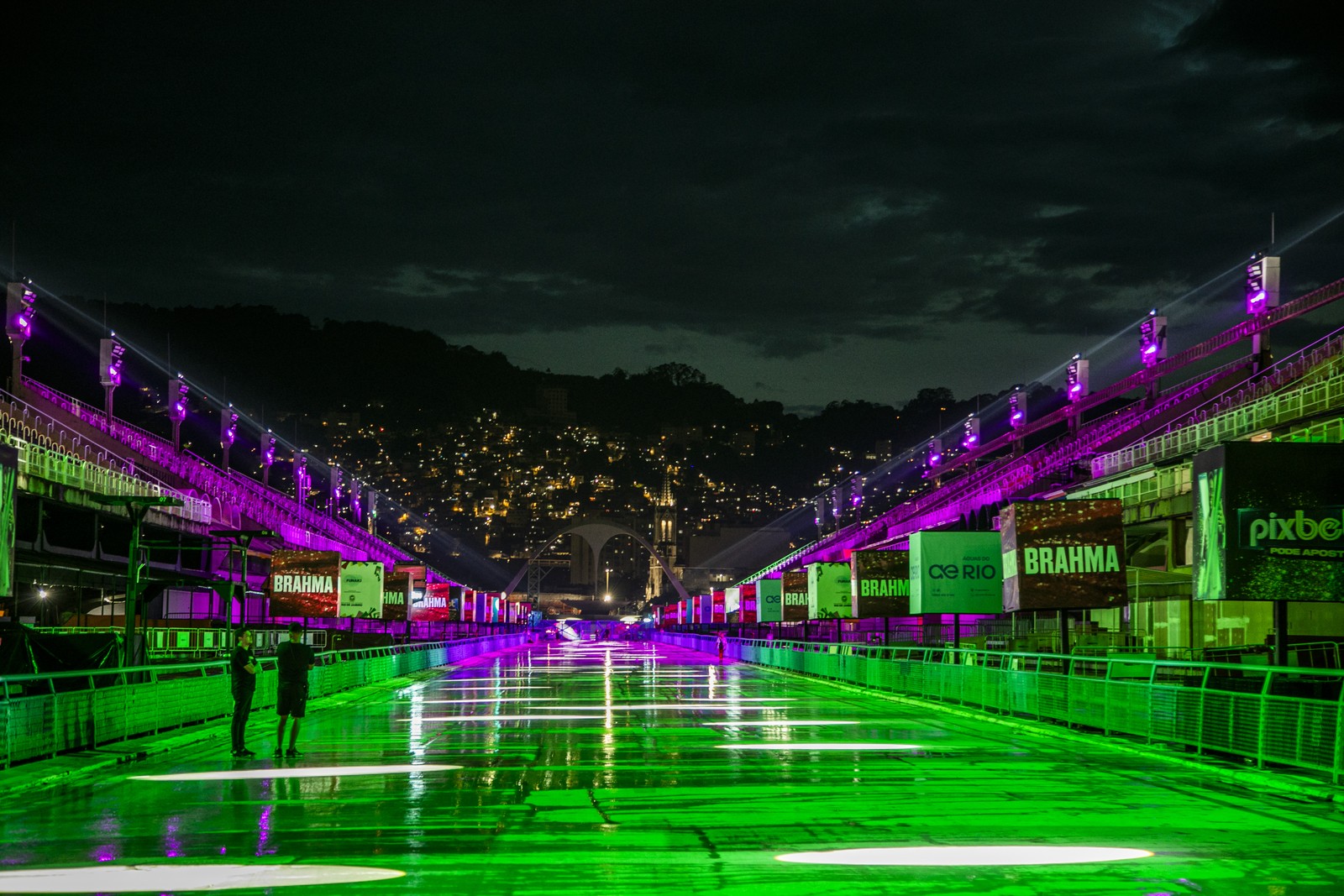 Luz cênica do Sambódromo será protagonista no carnaval 2024. Ao menos 9 escolas irão usá-la — Foto: Guito Moreto