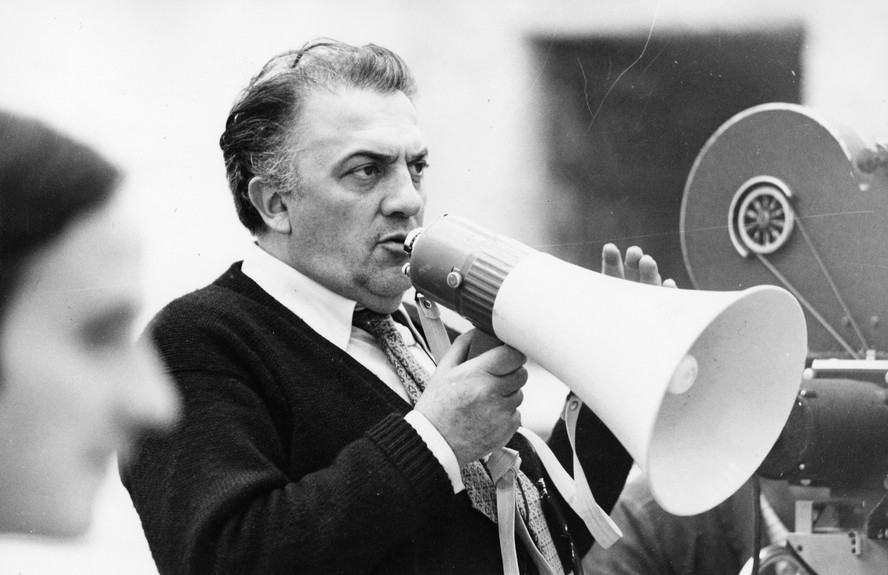 Diretor italiano Federico Fellini (1920-1993)