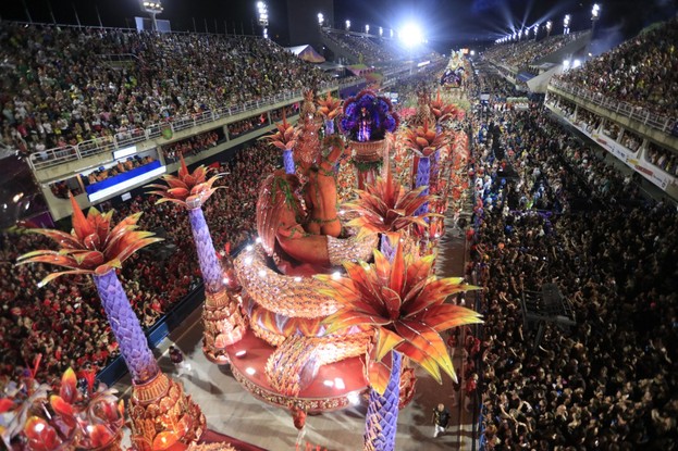 Abre-alas do Salgueiro em 2023, um dos maiores carros já vistos no Sambódromo