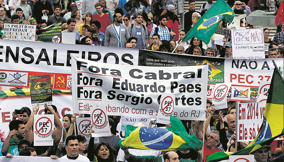 Reflexos. Dez anos após ser um dos alvos dos protestos, Paes diz que classe política como um todo não recuperou popularidade até hoje — Foto: Pablo Jacob / Agencia O Globo