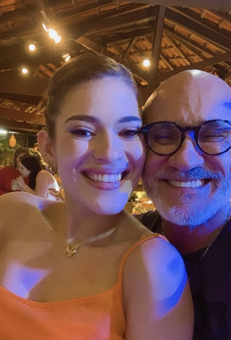 Ana Clara em sua festa de aniversário com o pai, Ayrton — Foto: Reprodução/Instagram