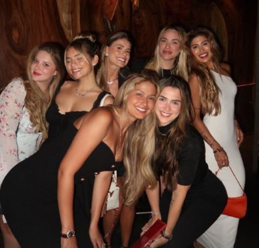 Mulheres de jogadores da seleção jantas juntas em Las Vegas