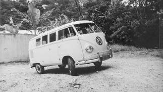 Kombi 1957, primeiro carro produzido pela Volkswagen no País - Foto Arquivo O Globo