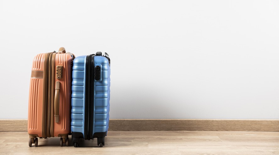 Companhias aéreas cobram taxa extra para garantir que bagagem de mão vá dentro da cabine, sem risco de despacho
