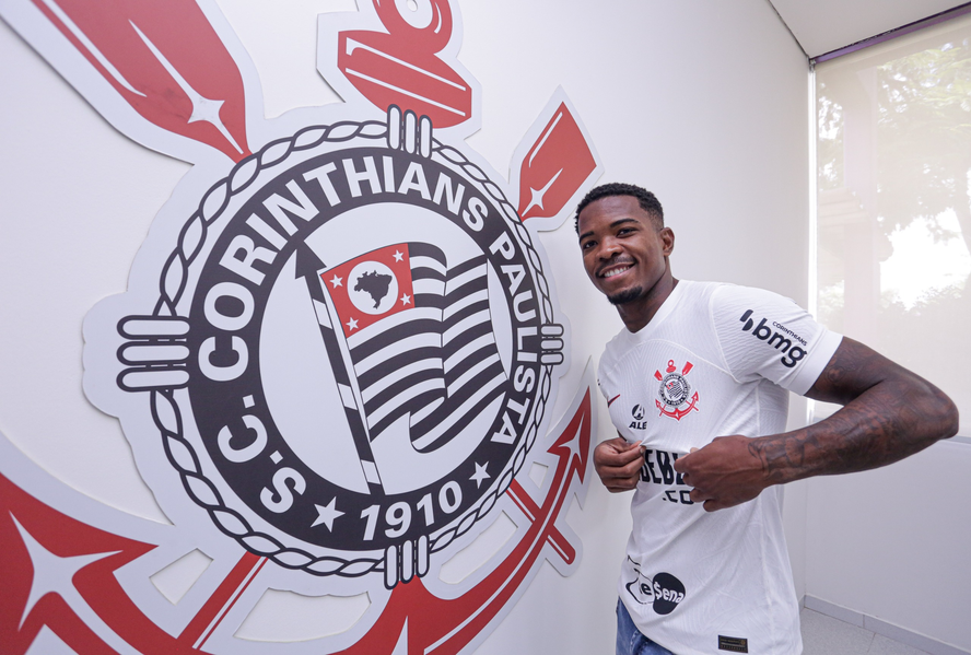 Cacá é o 11° reforço do Corinthians