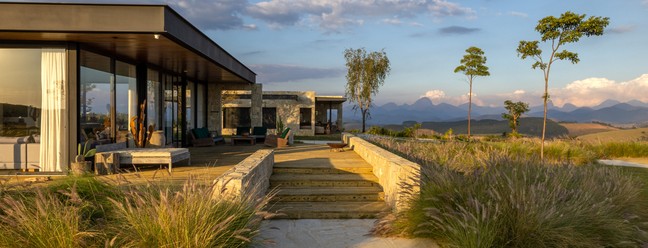 Entrada do rancho de Bruno Gagliasso e Giovanna Ewbank — Foto: Reprodução Internet