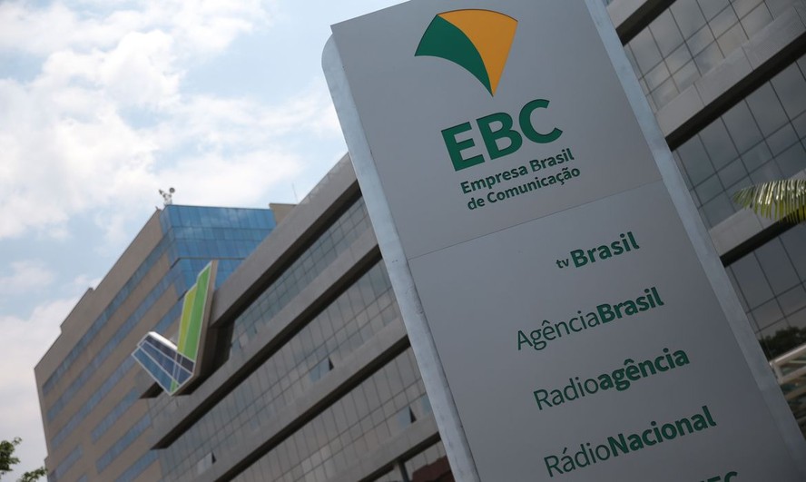 Fachada da EBC em Brasília, empresa que controla a TV Brasil e a Agência Brasil