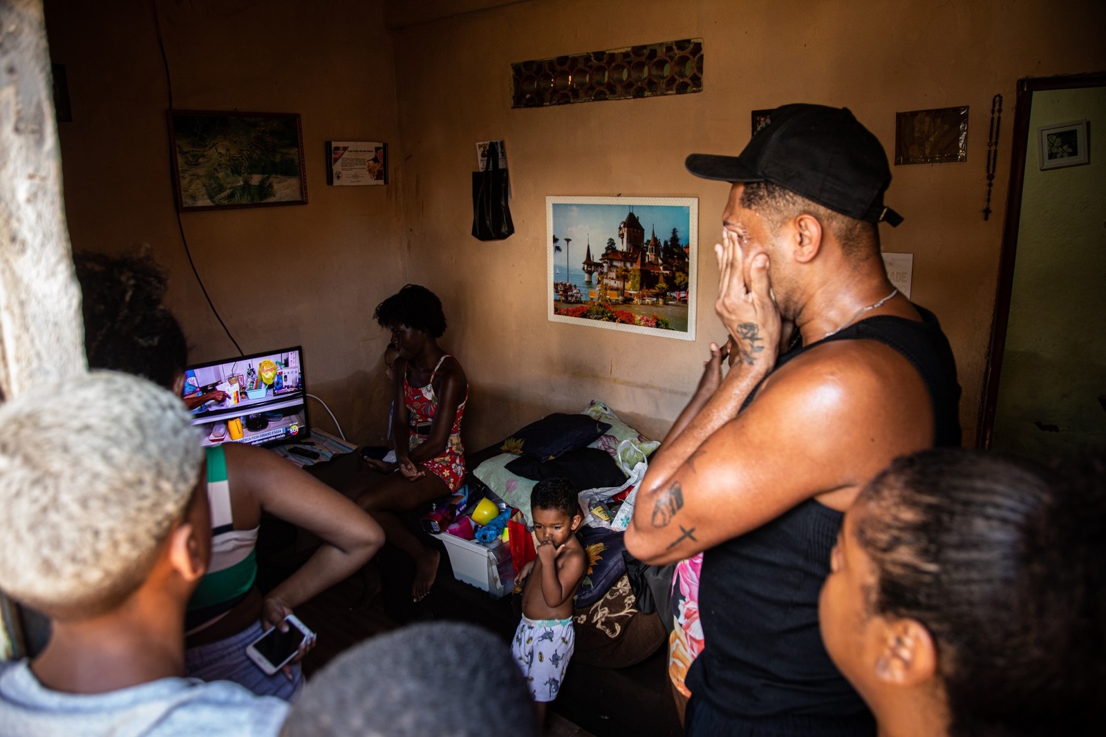 Casa da Norma Morais, senhora que viralizou na internet com a água na metade do corpo. — Foto: HERMES DE PAULA