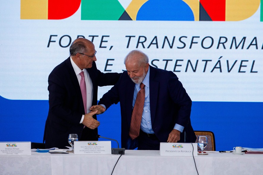Lula e Alckmin no lançamento da Nova Indústria Brasil