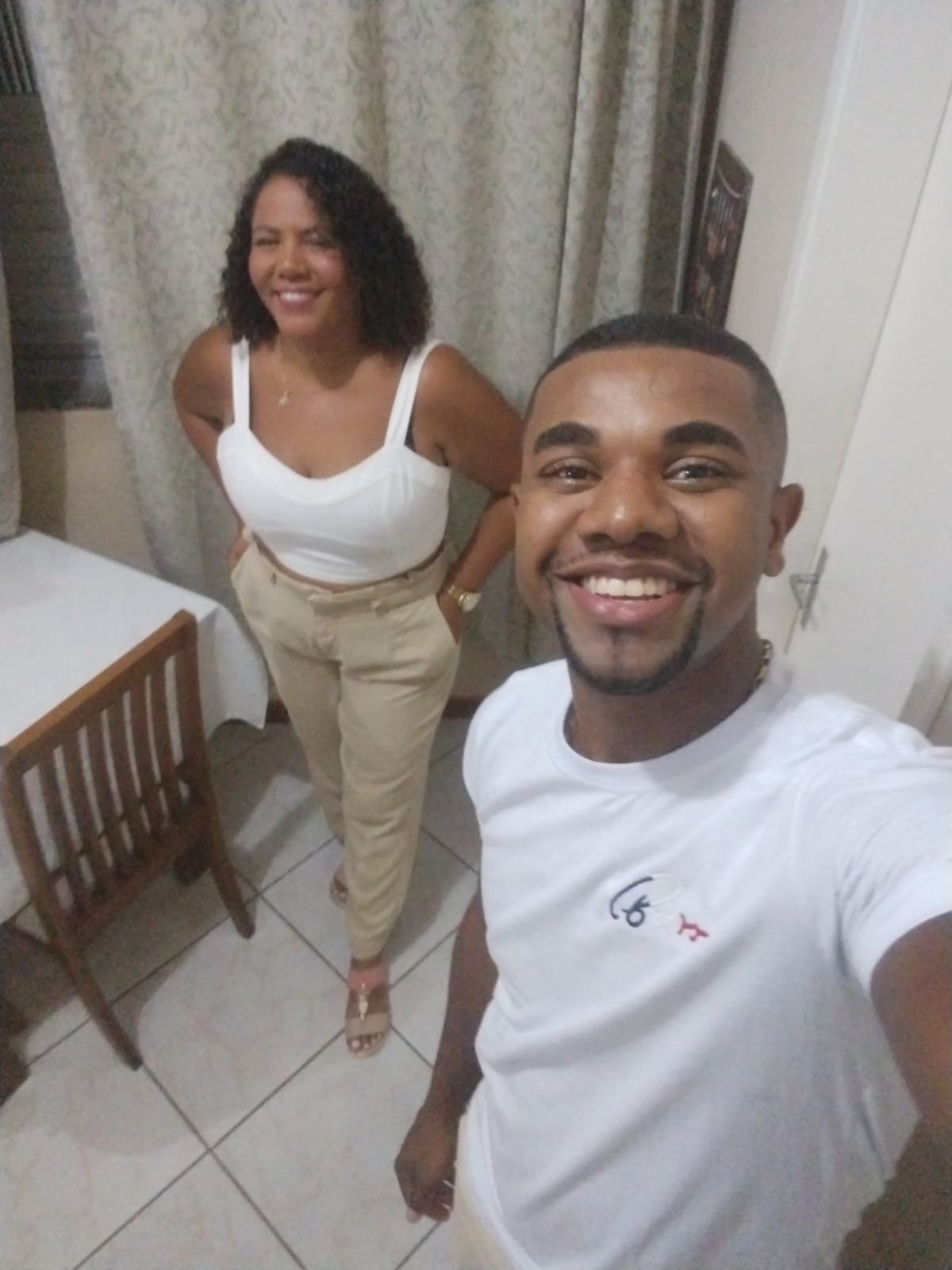 O participante do "BBB" 24 Davi vive com a namorada em Salvador em uma casa dada pela sogra dele — Foto: Arquivo pessoal