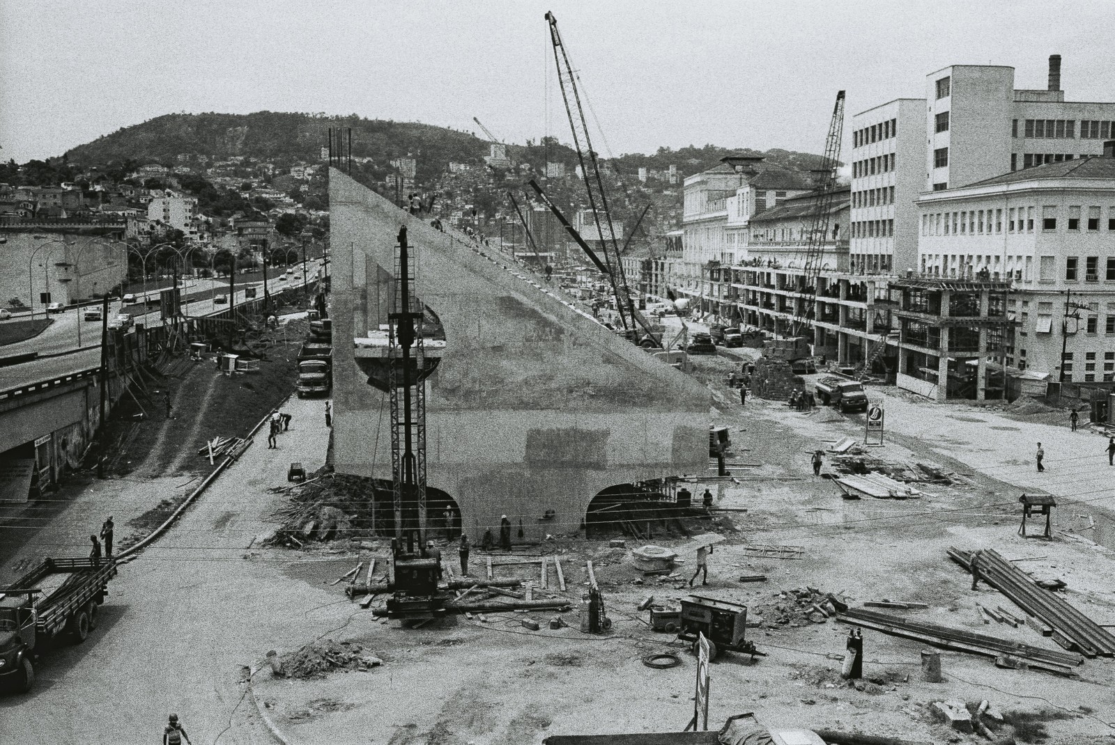 A construção do Sambódromo, um marco na história do carnaval do Rio, começou em 1983 — Foto: Renato Velasco