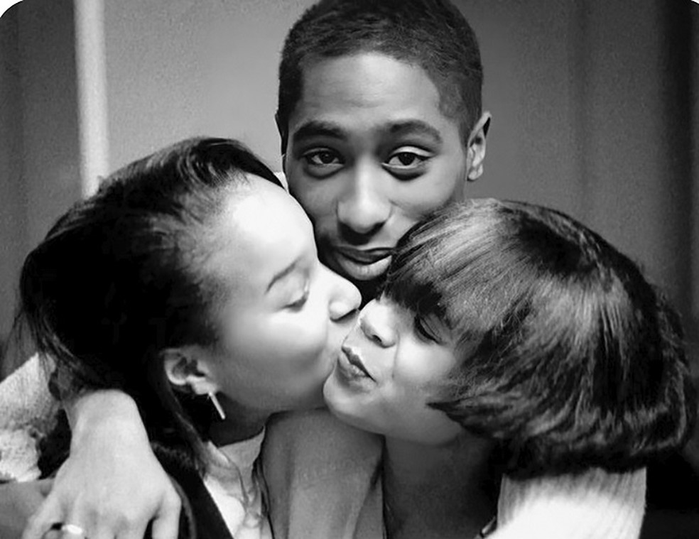 Jada aos 16 anos, com os amigos Keesha Bond and Tupac Shakur — Foto: The Jada Pinkett Smith Archive via The New York Times
