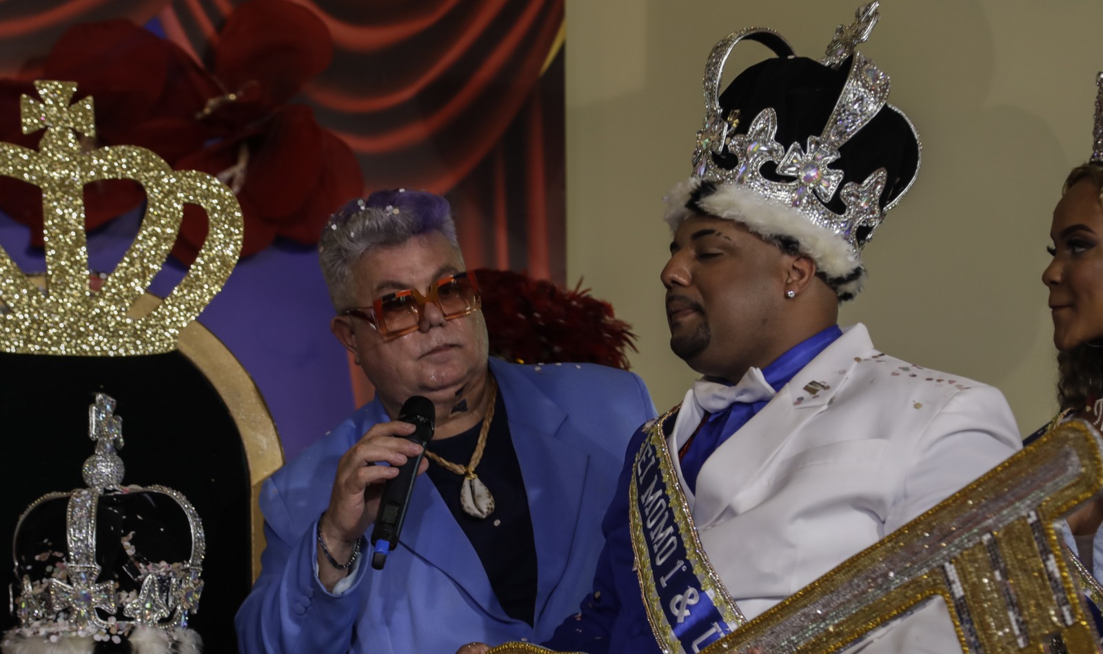 Prefeito Eduardo Paes entrega as chaves da cidade para o Rei Momo e dá o início do Carnaval com desfile preparado por Milton Cunha nos jardins do Palácio da Cidade.