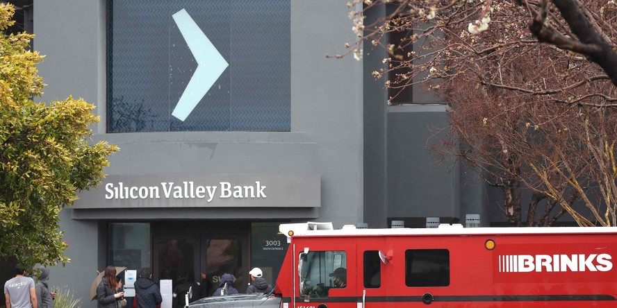 Colapso do Silicon Valley Bank (SVB) é o maior visto desde a crise de 2008 nos EUA
