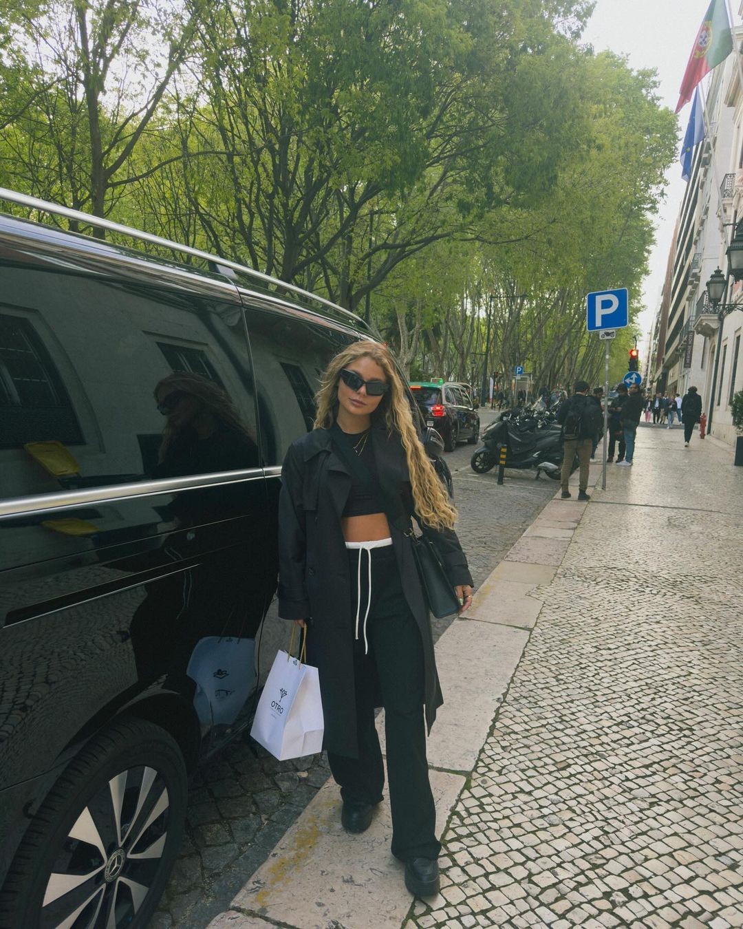 Fernanda Valença foi às compras e dividiu momento com os fãs — Foto: Reprodução Instagram