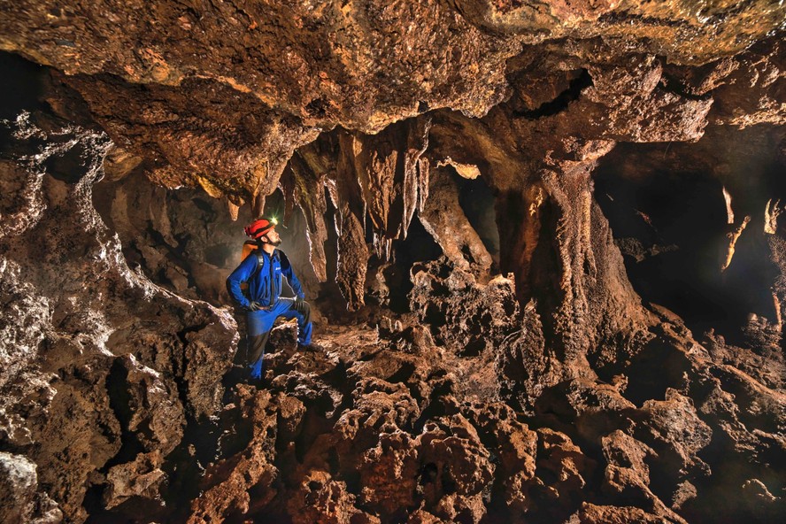 Fotógrafos registram cavernas na Amazônia