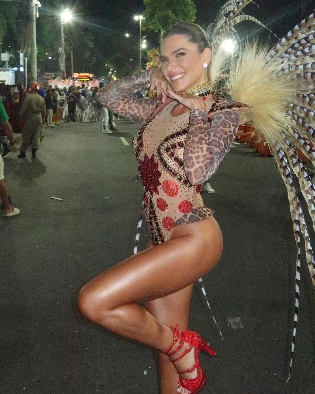 Após o término, Mariana Goldfarb tornou-se musa da escola de samba Grande Rio
