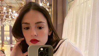 A atriz Isabelle Drummond acaba de desembarcar em Paris, na França — Foto: Reprodução/Instagram