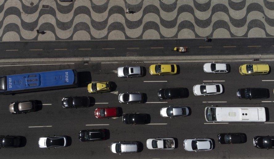 Governo lança novo programa para baratear carros populares