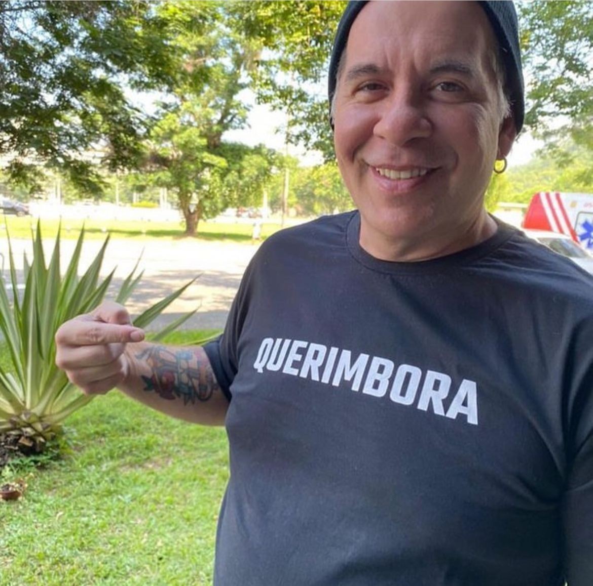 Há sete anos Leandro Hassum vive com a família nos Estados Unidos. Durante esse período, veio ao Brasil inúmeras vezes para trabalhos como "Família paraíso", do Multishow, e "Minha mãe cozinha melhor que a sua", da Globo, além de filmes na Netflix — Foto: Reprodução/Instagram