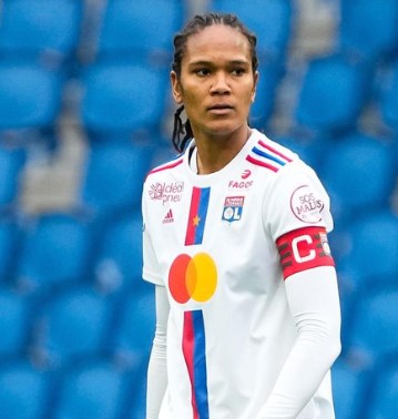 Wendie Renard é também capitã da seleção da França — Foto: Reprodução/Instagram