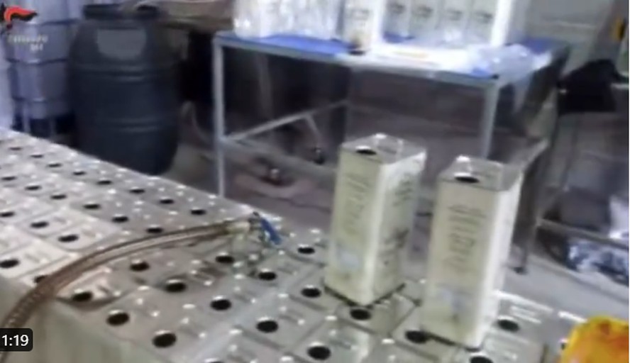 Autoridades italianas confiscam quase US$ 1 milhão em azeite falsificado
