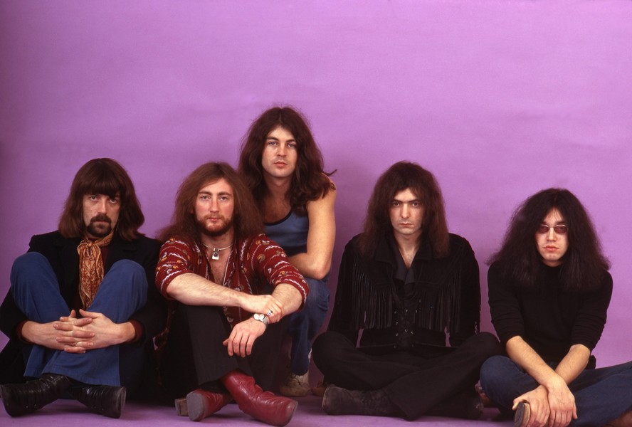 O grupo inglês Deep Purple, em 1972, com o vocalista Ian Gillan no centro