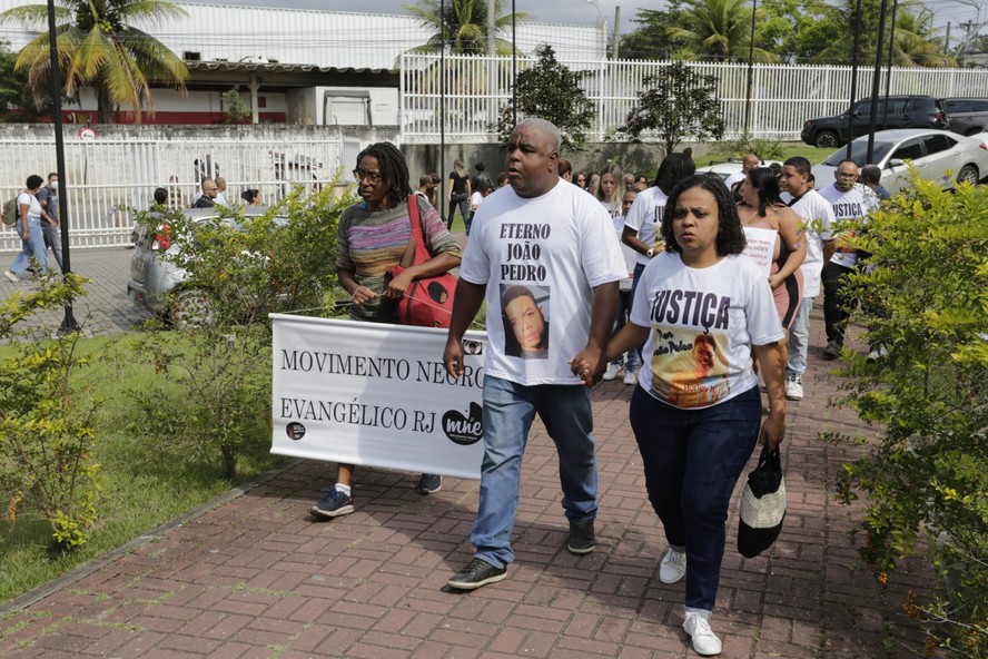 Neilton da Costa e Rafaela Coutinho, pais de João Pedro