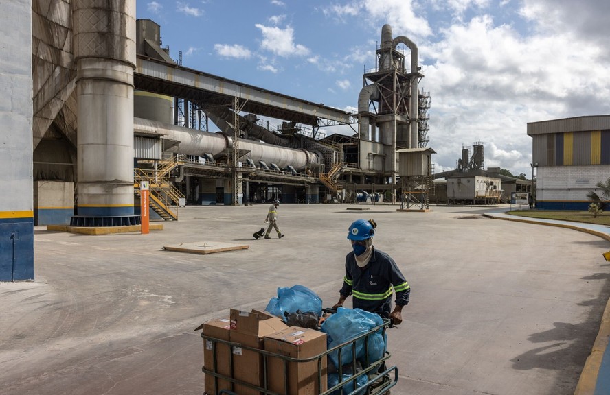 Fábrica de cimento da Votorantim em Primavera, no Pará