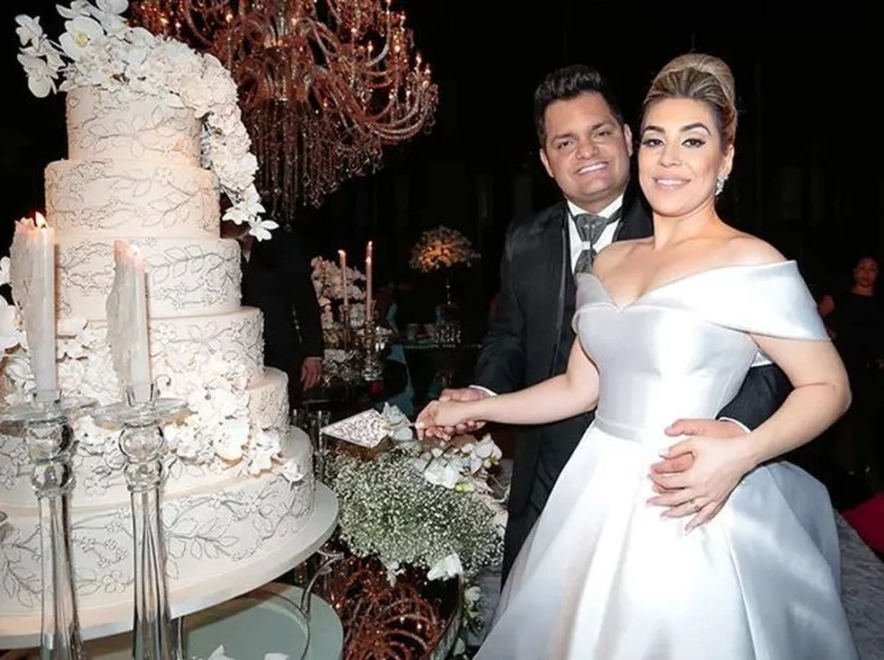 Naiara Azevedo se casou com festão de luxo em 2016 — Foto: Brazil News