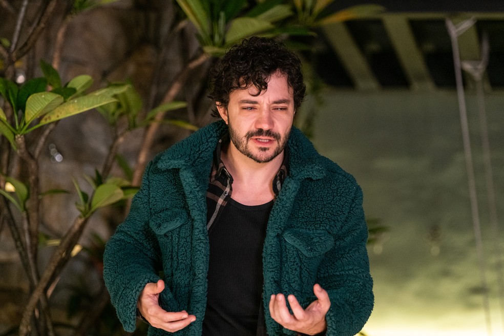 Rafael Primot, em cena da peça 'Baby — Você precisa saber de mim' — Foto: Divulgação/Kim Leekyung