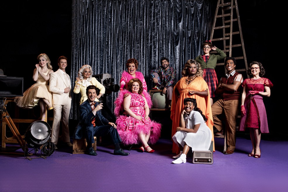 Parte do elenco de 'Hairspray', que chega ao Rio em julho — Foto: Divulgação