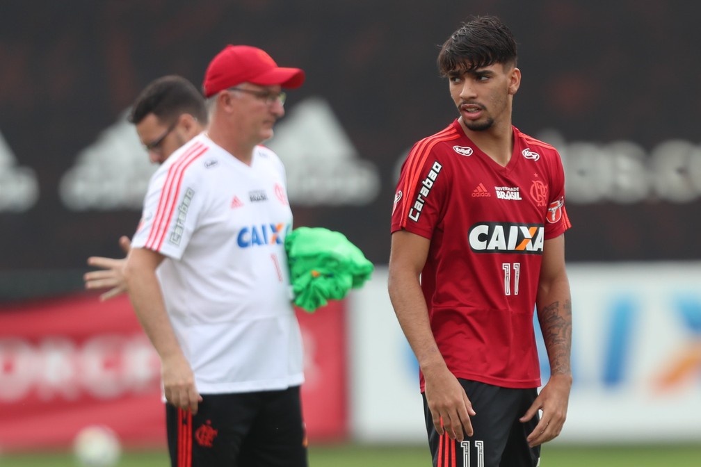 Dorival e Lucas Paquetá no Flamengo, em 2018 — Foto: Gilvan de Souza/Flamengo
