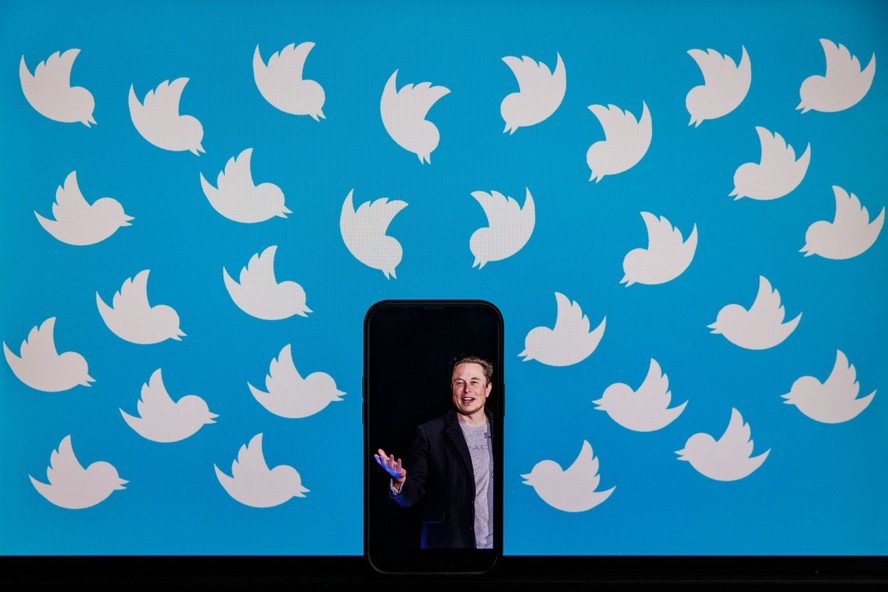 Musk finalmente fecha acordo para a compra do Twitter