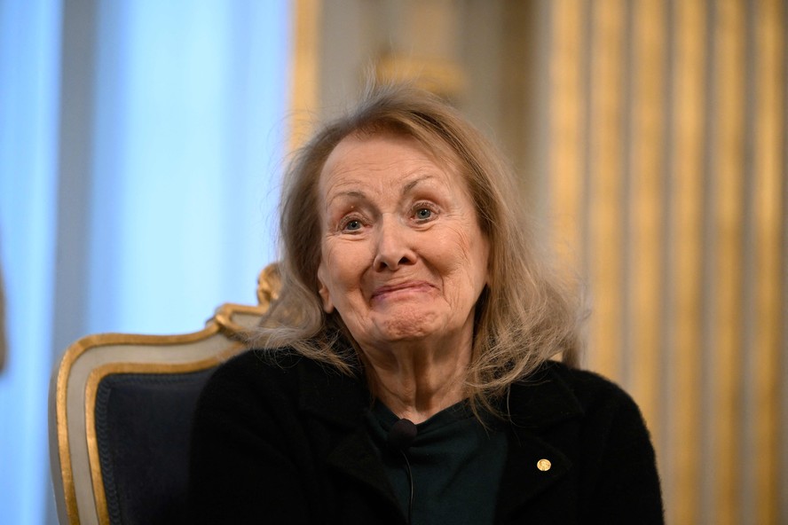 A escritora francesa Annie Ernaux em Estocolmo, onde proferiu seu discurso de aceitação do Nobel