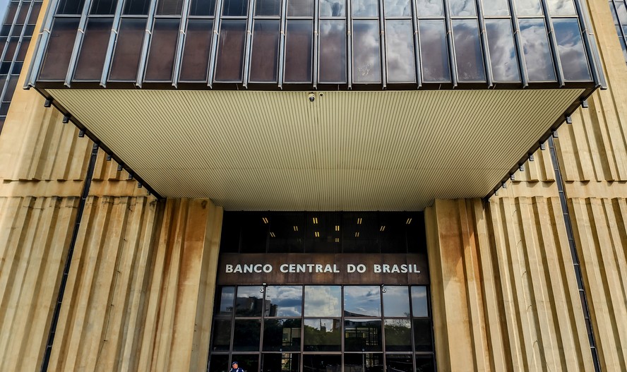 Boletim Focus, divulgado pelo Banco Central, piora expectativa da inflação e melhora previsão do PIB para este ano