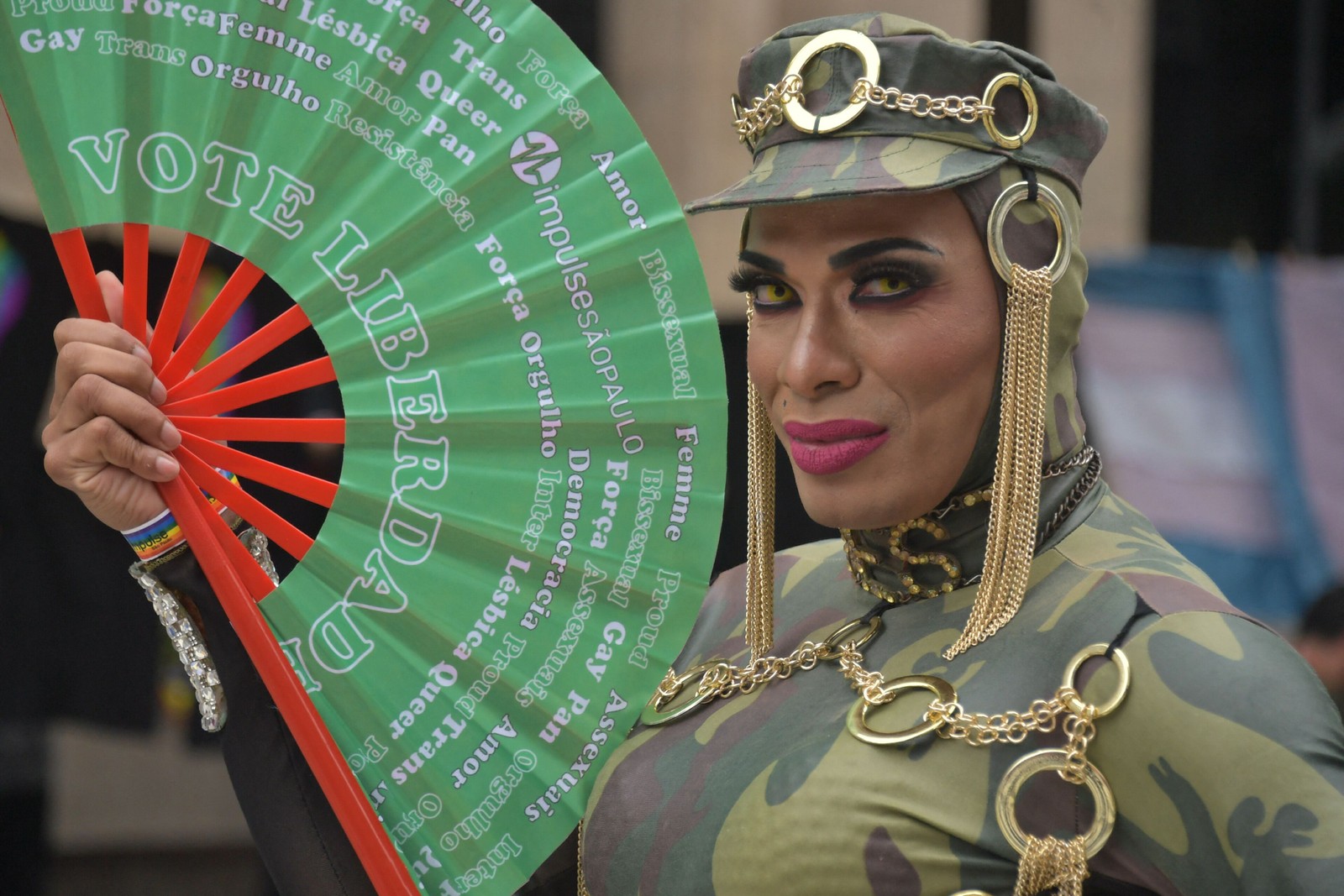 Público LGBT+ volta a ocupar a Avenida Paulista após dois anos de evento virtual — Foto: NELSON ALMEIDA / AFP