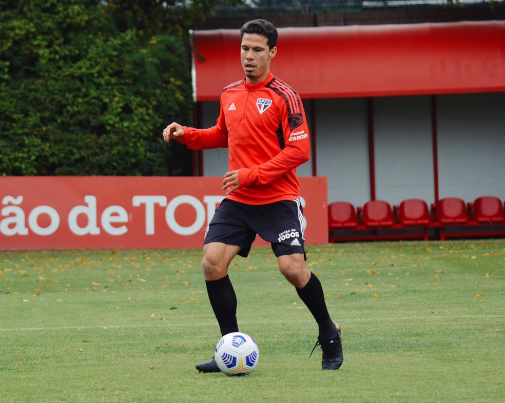 Hernanes se destacou no Campeonato Italiano, voltou para o São Paulo em 2017 e ajudou a livrar o time do rebaixamento — Foto: Fellipe Lucena/saopaulofc