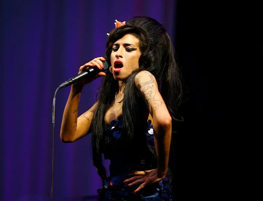 A cantora britânica Amy Winehouse no Festival Glastonbury