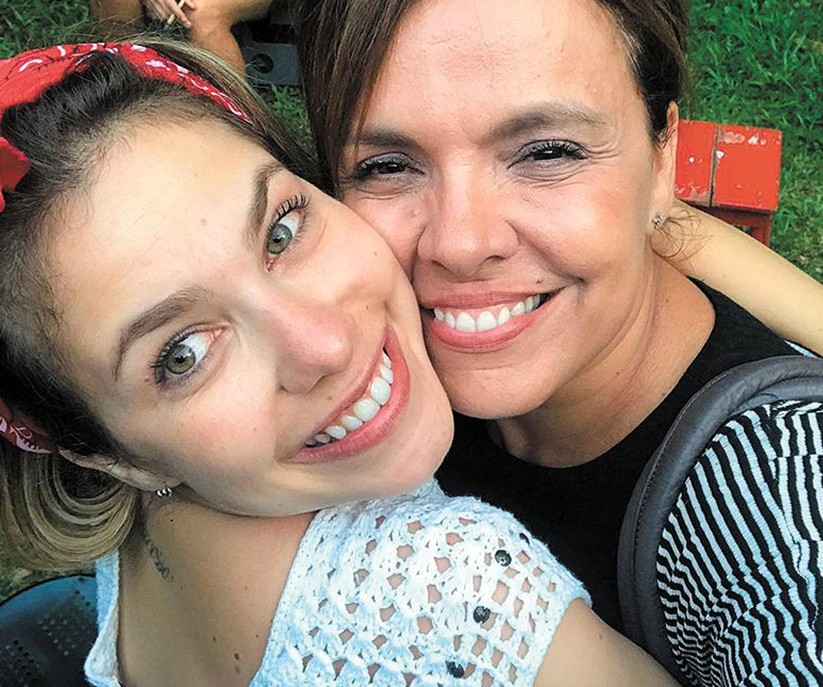 Marcella Muniz com a filha Thais Müller — Foto: Arquivo pessoal