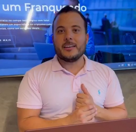 Em último vídeo, ‘sheik’ pediu a clientes para ‘quebrar pré-conceito’ com criptomoedas  — Foto: Reprodução