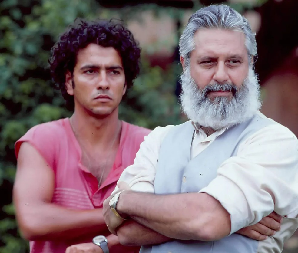 Marcos Palmeira interpreta João Pedro e Antonio Fagundes, o fazendeiro José Inocência, na versão de 1993 de 'Renascer' — Foto: TV Globo