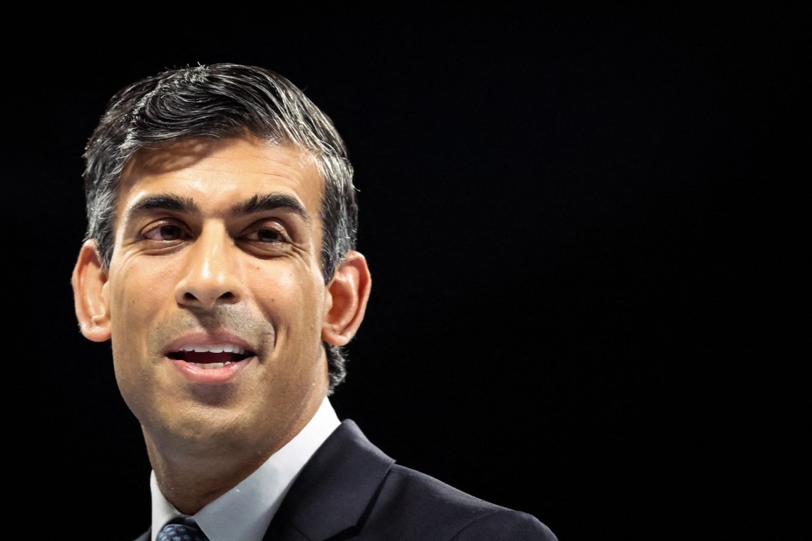 Rishi Sunak fala enquanto participa de um evento do Partido Conservador Hustings em Leeds — Foto: Nigel Roddis / AFP