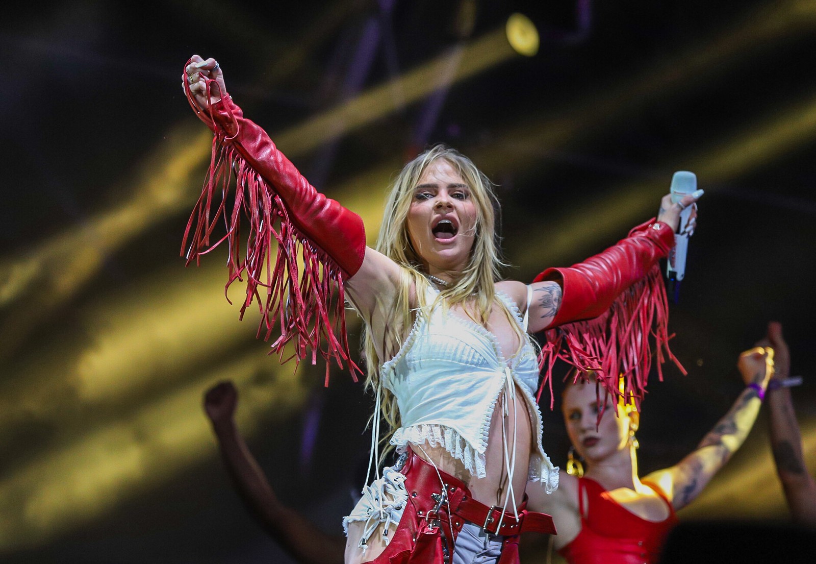 A cantora Luísa Sonza no palco do réveillon - Fernando Maia / Divulgação Riotur