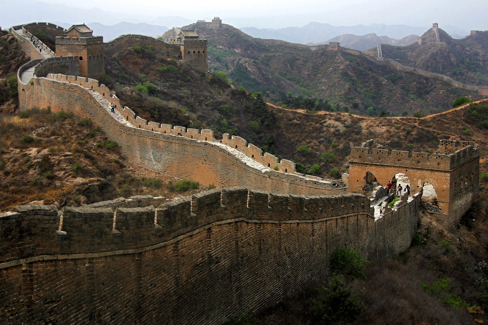 Vista da Grande Muralha da China na província de Hebei em maio de 2006 — Foto: Chang W. Lee/The New York Times