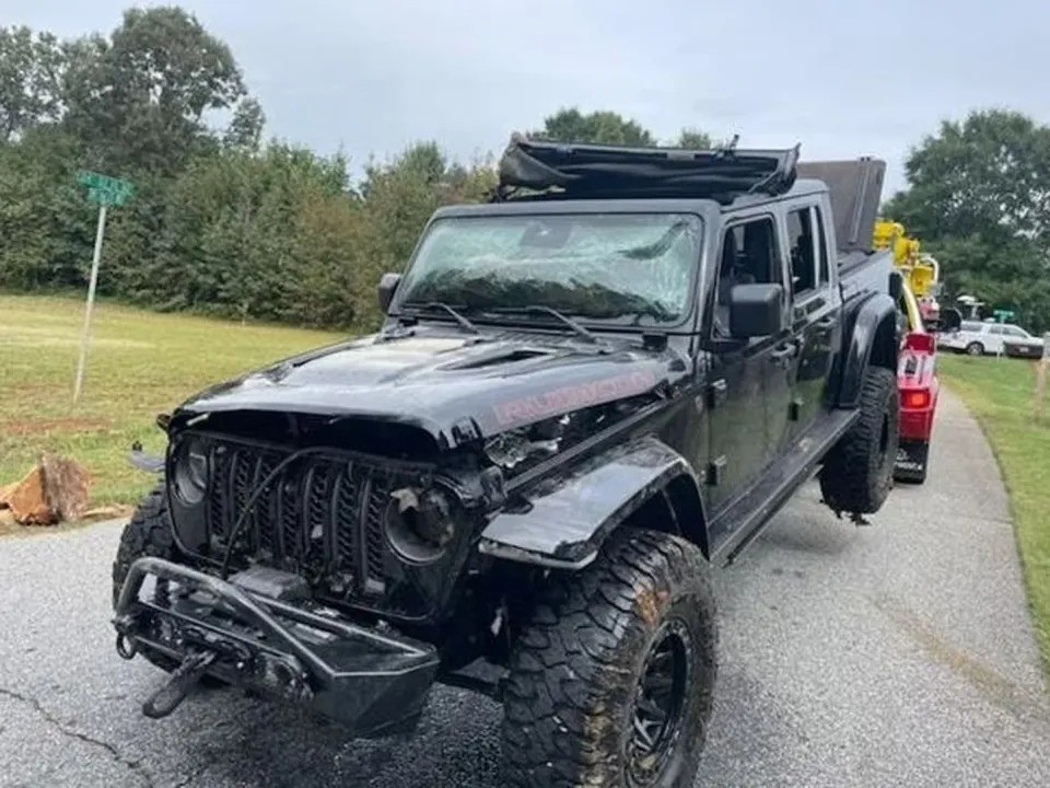 Paxon morreu em 30 de setembro de 2022, depois que seu Jeep Gladiator caiu em um rio em Hickory, na Carolina do Norte — Foto: Reprodução