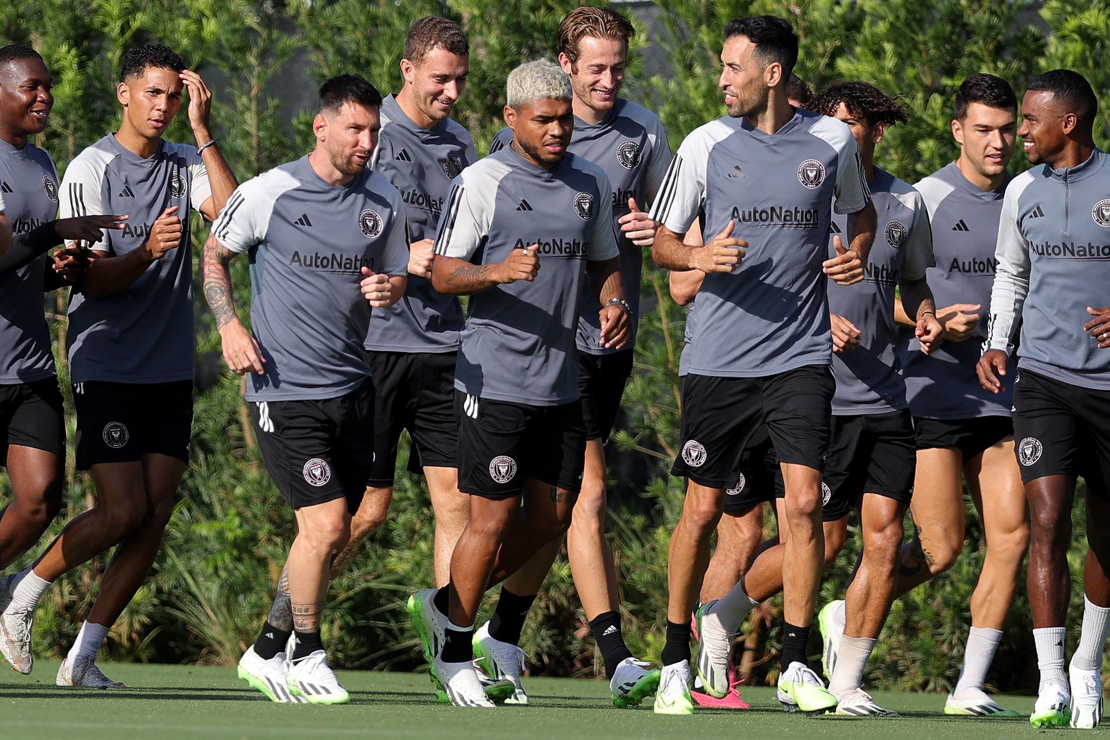 Messi e Busquets fazem primeiro treino no Inter Miami — Foto: Megan Briggs/Getty Images/AFP