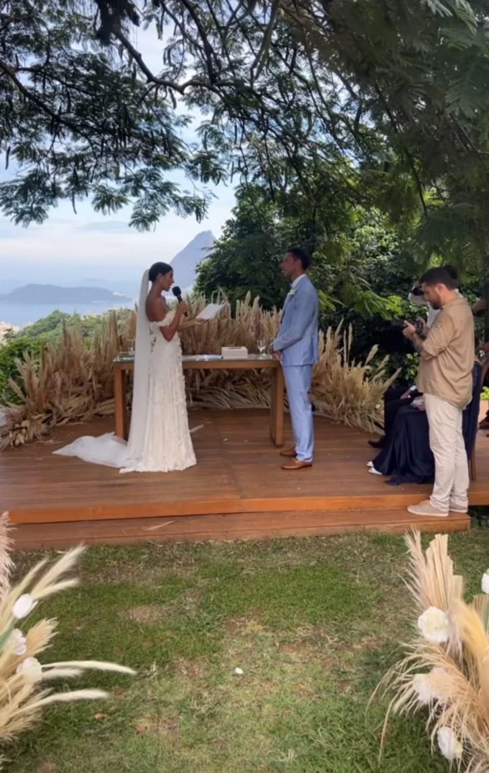 Julia Horta, Miss Brasil 2019, se casou com empresário João Beck — Foto: Reprodução Instagram