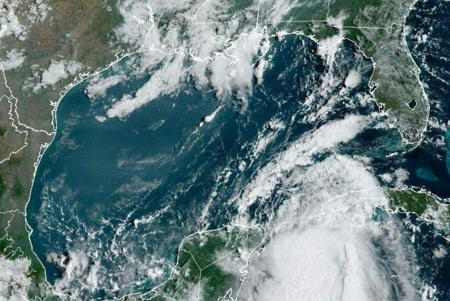 Tempestade tropical Idalia se aproxima de Cuba e da Flórida, nos Estados Unidos